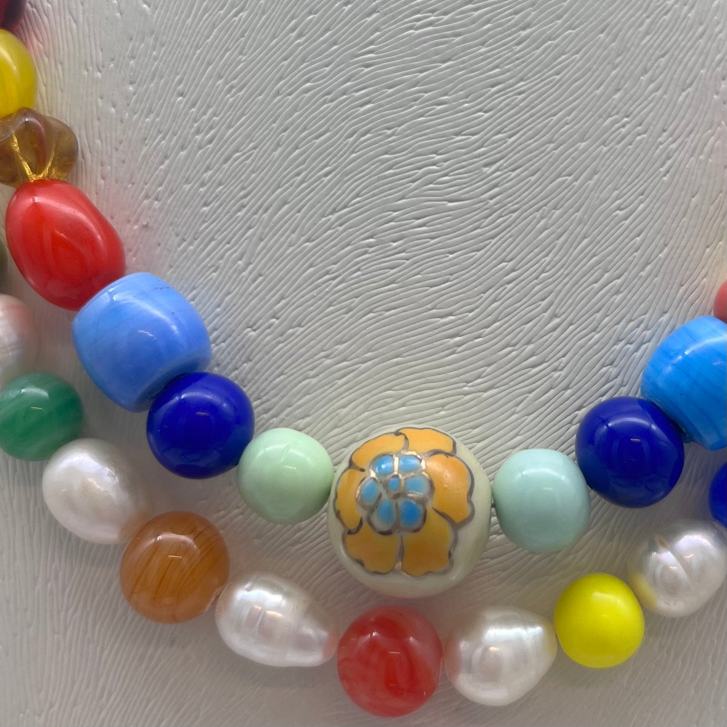 Dot Daisy necklace