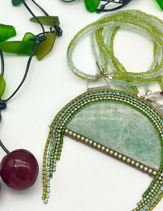 Semi-precious Green Quartz Arch Pendant Necklace