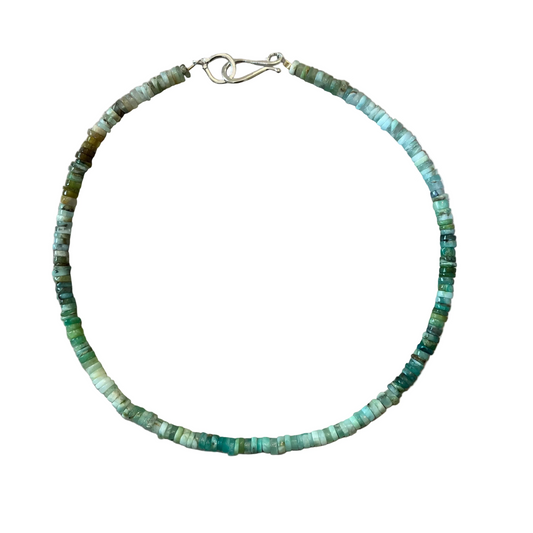 green bead necklace 